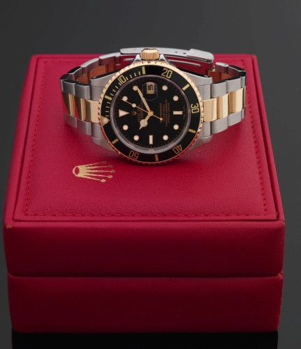 Rolex Submariner 16613-BLACK-SUPERLUMINOVA