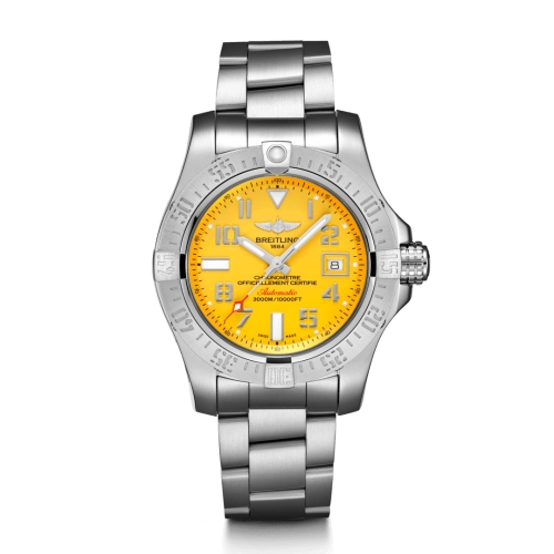 Breitling Avenger A17331101I1A1